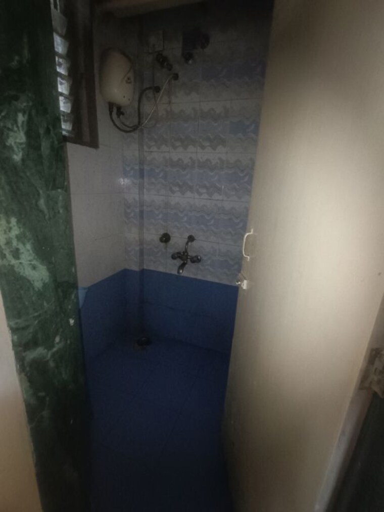 Bathroom, fam-chs 1 Bedroom 600 Sq.Ft. Apartment In Kopar Khairane Navi Mumbai 10556568