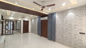 Room in 3 BHK Builder Floor at BPTP Eden Estate, Sector 81 – for Rent