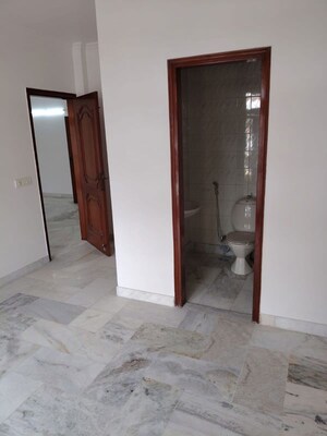 Room in 3 BHK Builder Floor at Greater Kailash – for Rent