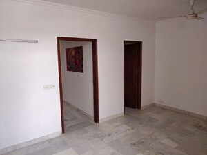 Room in 3 BHK Builder Floor at Greater Kailash – for Rent