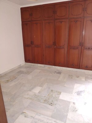 Room in 3 BHK Builder Floor at Greater Kailash – for Rent