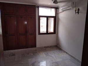 Room in 3 BHK Builder Floor at Greater Kailash – for Rent