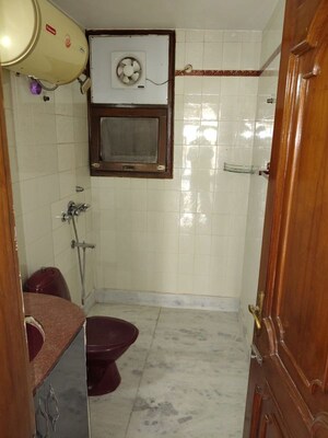  3 BHK Builder Floor at Greater Kailash – for Rent
