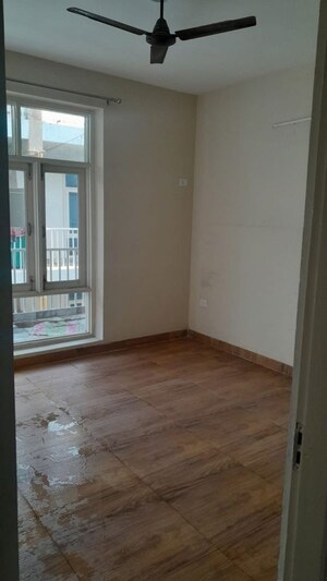 Room in 3 BHK Builder Floor at TDI The Grand Retreat, Sector 88 – for Rent