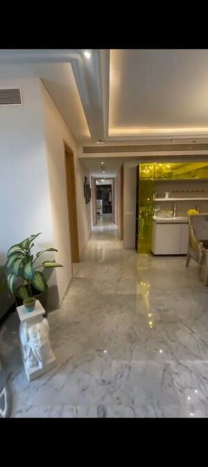 Parking in 6+ BHK Apartment at Cuffe Parade – for Sale