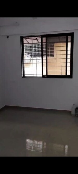 Room in 1 RK Apartment at Osho Anand, Naupada – for Rent