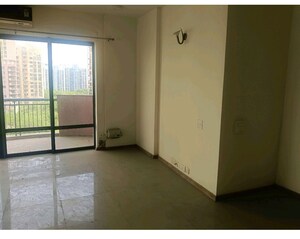 Room in 3 BHK Apartment at Unitech The Close South, Sector 50 – for Sale