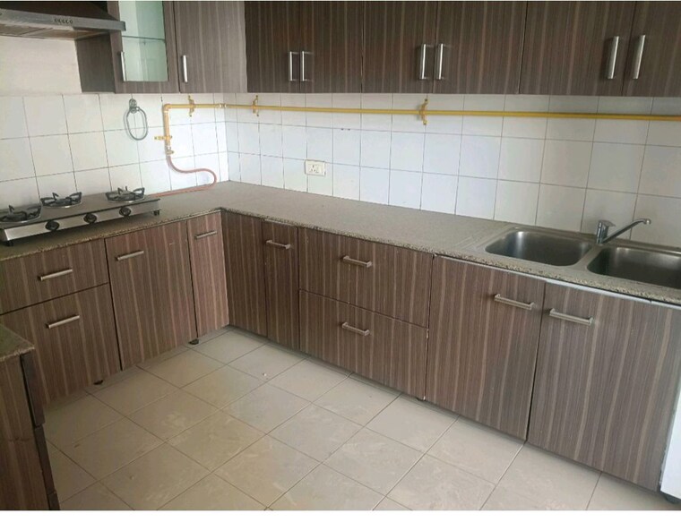 Kitchen, unitech-the-close-south 3 Bedroom 2480 Sq.Ft. Apartment In Sector 50 Gurgaon 10556619