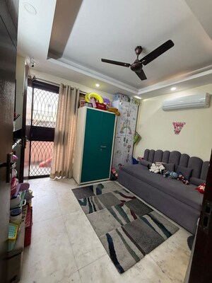 Bedroom in 2 BHK Builder Floor at Kalkaji – for Rent