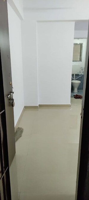Room in  Office Space at Dev Corpora, Ganeshwadi – for Rent
