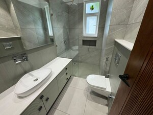 Bathroom in 3 BHK Builder Floor at Sector 21 – for Rent
