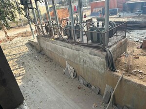 Balcony in  Shop at Pallavpuram – for Sale