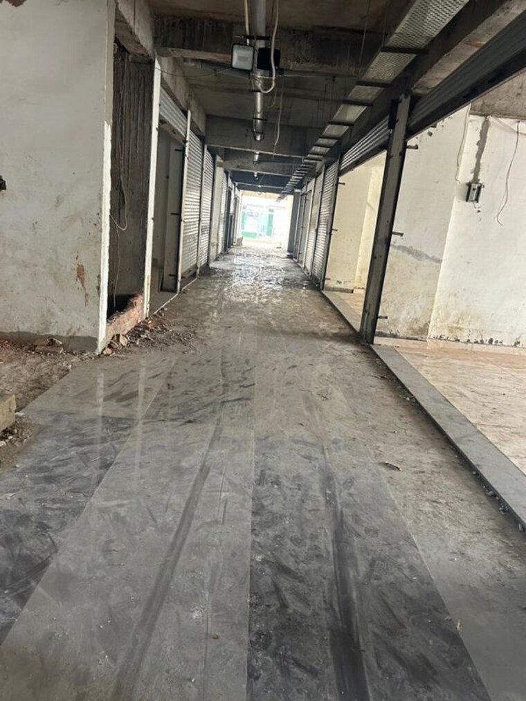 Balcony, pallavpuram Commercial Shop 126 Sq.Ft. In Pallavpuram Meerut 10556667