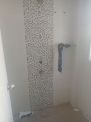 Room in 1 BHK Apartment at Signature Global Signum 107, Sector 107 – for Rent