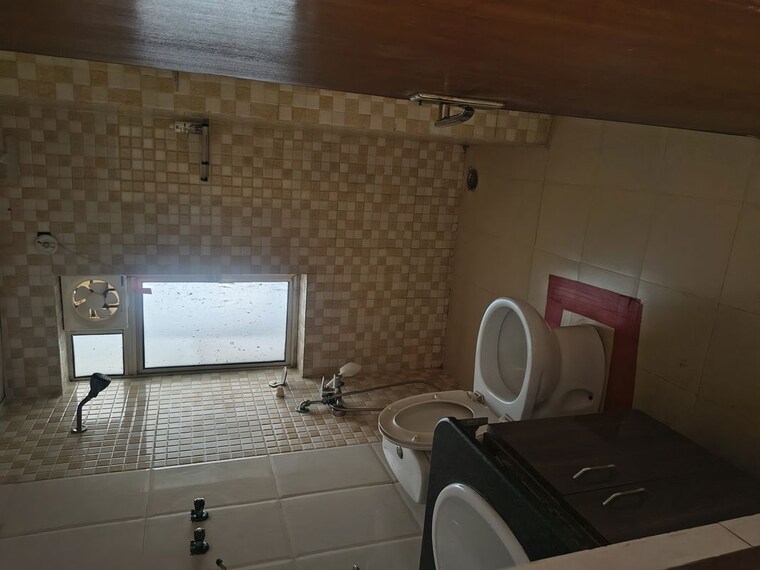 Bathroom, nimbus-the-golden-palm 2.5 Bedroom 1085 Sq.Ft. Apartment In Sector 168 Noida 10556688