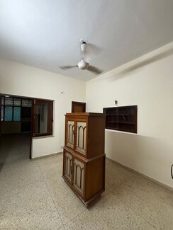 2 BHK Builder Floor For Rent in South Extension II