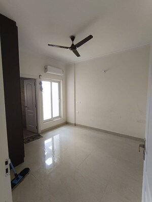 Room in 3 BHK Apartment at Shree Vardhman Victoria, Sector 70 – for Rent