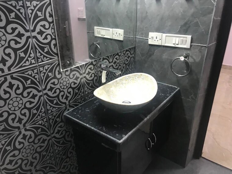Bathroom, alaknanda 3 Bedroom 1700 Sq.Ft. Apartment In Alaknanda Delhi 10556762