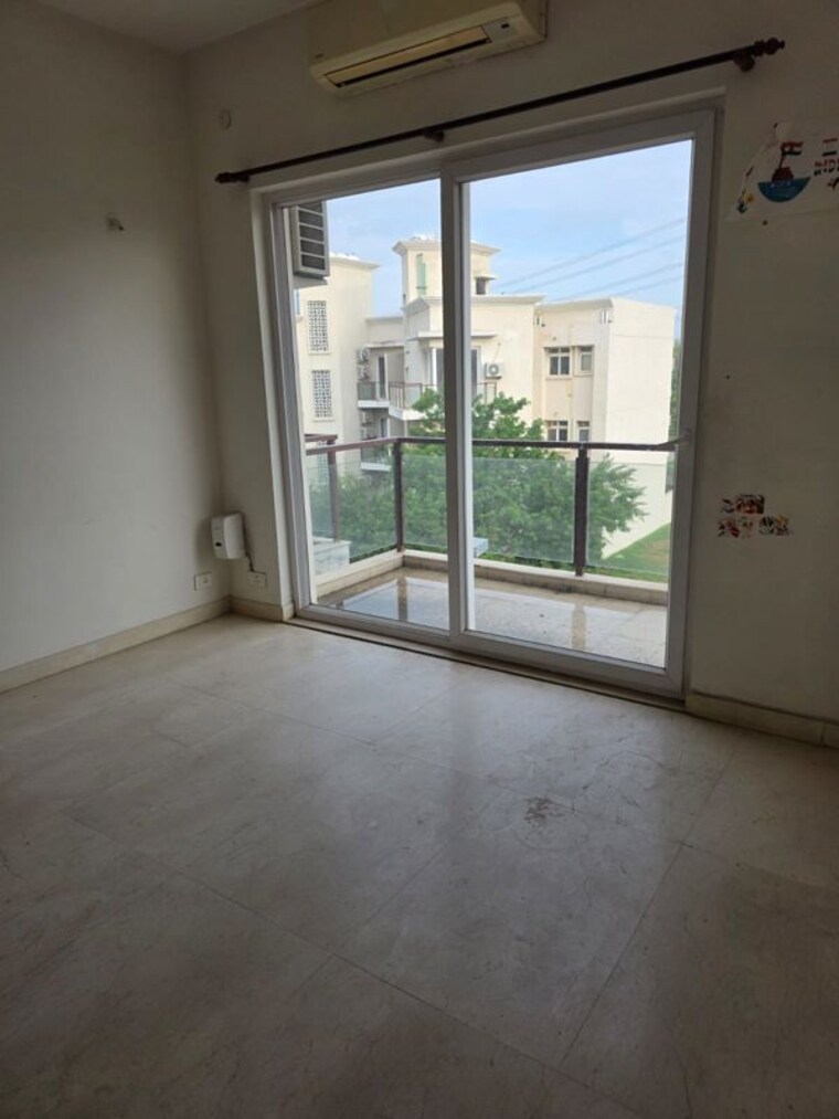 Room, bptp-astaire-gardens 3 Bedroom 250 Sq.Yd. Builder Floor In Sector 70a Gurgaon 10556779