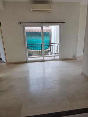 Room in 3 BHK Builder Floor at BPTP Astaire Gardens, Sector 70a – for Sale