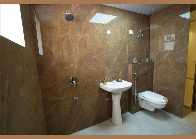 Bathroom, motia-harmony-greens  195 Sq.Yd. Apartment In Kishanpura Zirakpur 10556753