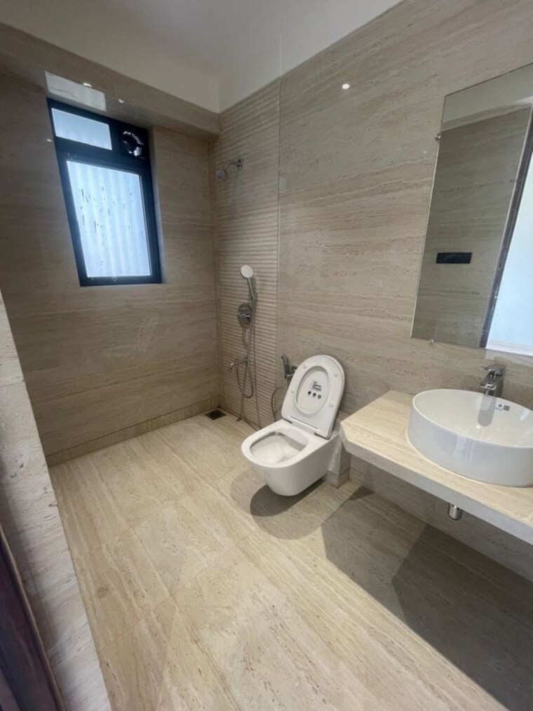 Bathroom, bandra west 3 Bedroom 955 Sq.Ft. Apartment In Bandra West Mumbai 10556746