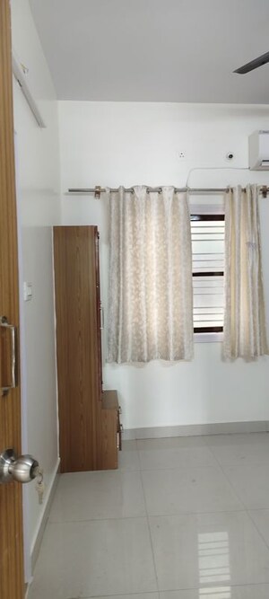Room in 2 BHK Apartment at Indiranagar – for Rent