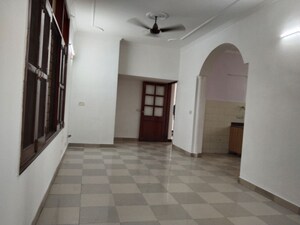 Building Lobby in 3 BHK Villa at Sector 23 – for Rent