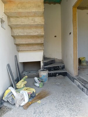 1 BHK Independent House – Entrance View at Budheshwar - for Sale