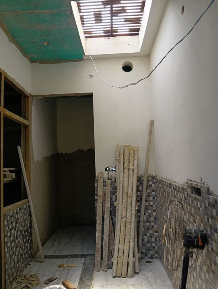 Bathroom, budheshwar 1 Bedroom 500 Sq.Ft. Independent House In Budheshwar Lucknow 10556761