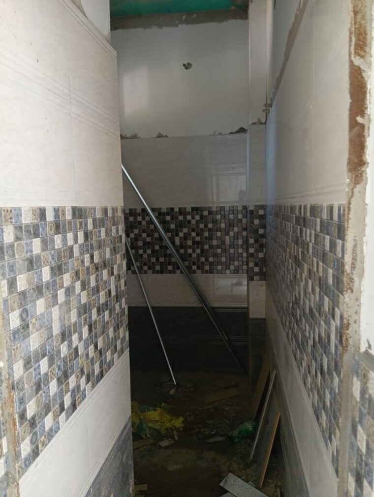 Bathroom, budheshwar 1 Bedroom 500 Sq.Ft. Independent House In Budheshwar Lucknow 10556761