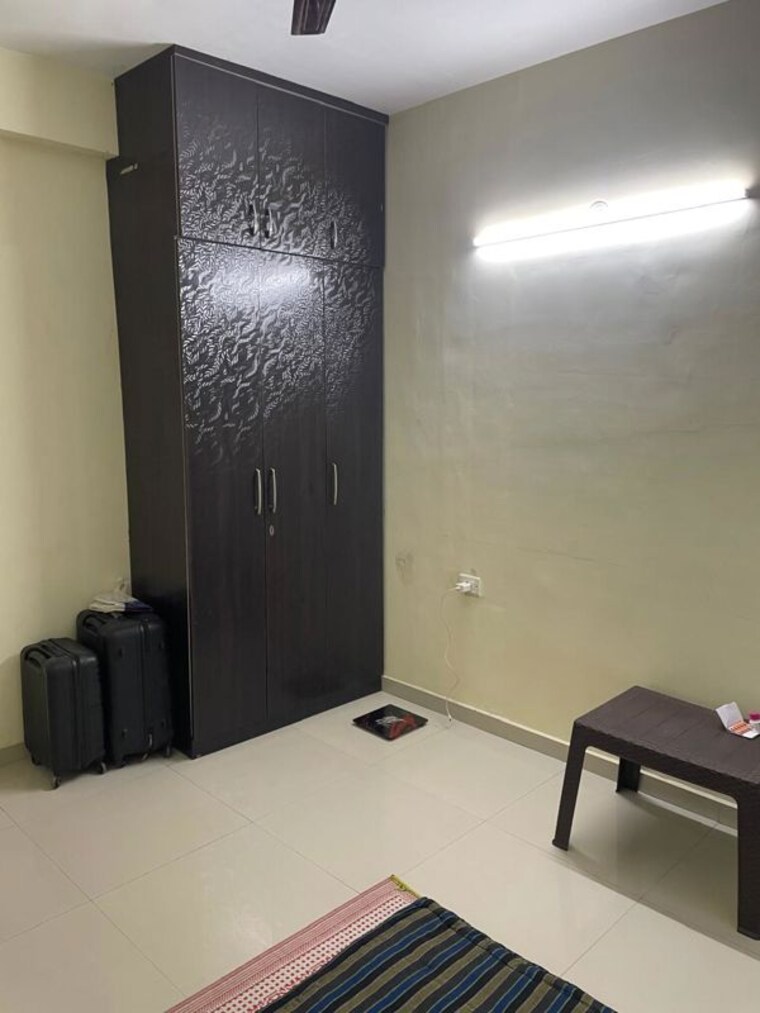 Bedroom, pyramid-altia 3 Bedroom 800 Sq.Ft. Apartment In Sector 70 Gurgaon 10556827