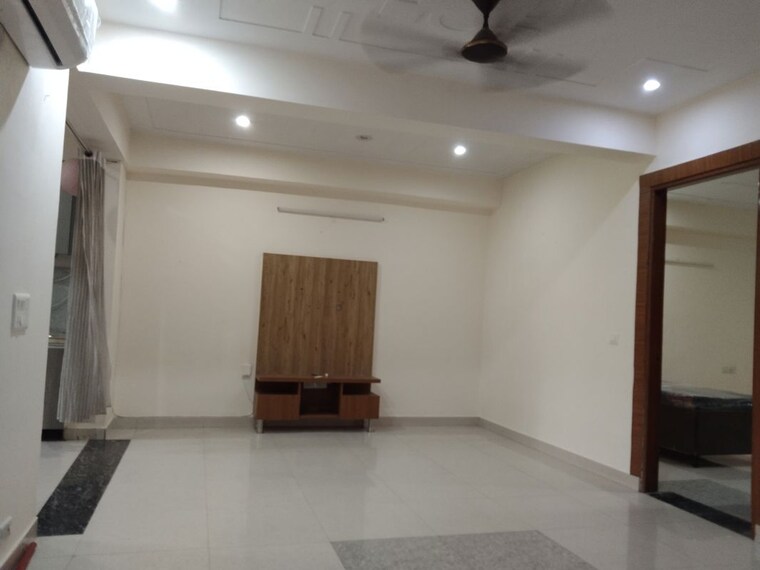 Bedroom, sector 23 2 Bedroom 2000 Sq.Ft. Villa In Sector 23 Gurgaon 10556825