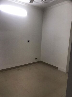 Room in 2 BHK Apartment at Sector 17 Dwarka – for Rent
