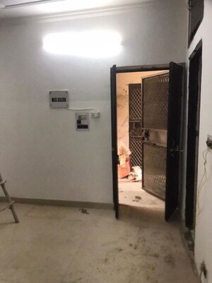 Room in 2 BHK Apartment at Sector 17 Dwarka – for Rent