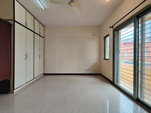 Room in 2 BHK Apartment at Pristine Sindhu, Kanakapura Road – for Sale