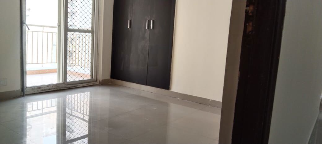 3 BHK 1710 Sq.Ft. Apartment in Paramount Emotions