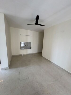 Room in 2 BHK Apartment at Signature The Millennia 3, Sector 37d – for Rent