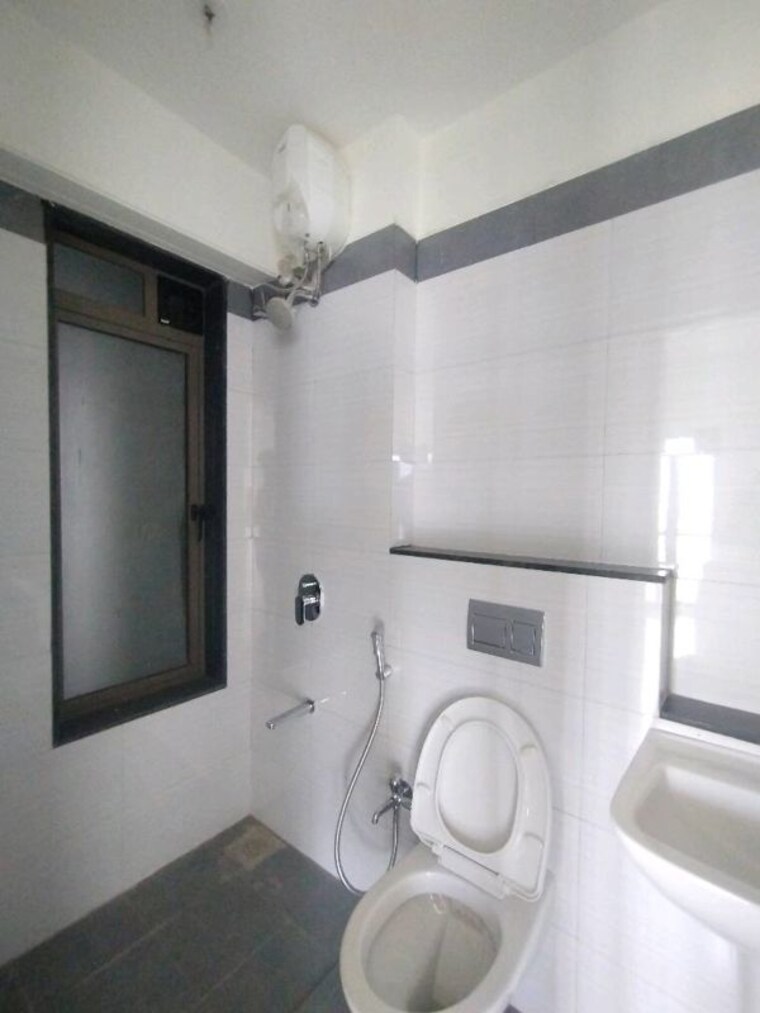 Bathroom, rustomjee-bella-phase-1 1 Bedroom 1050 Sq.Ft. Apartment In Bhandup West Mumbai 10556872