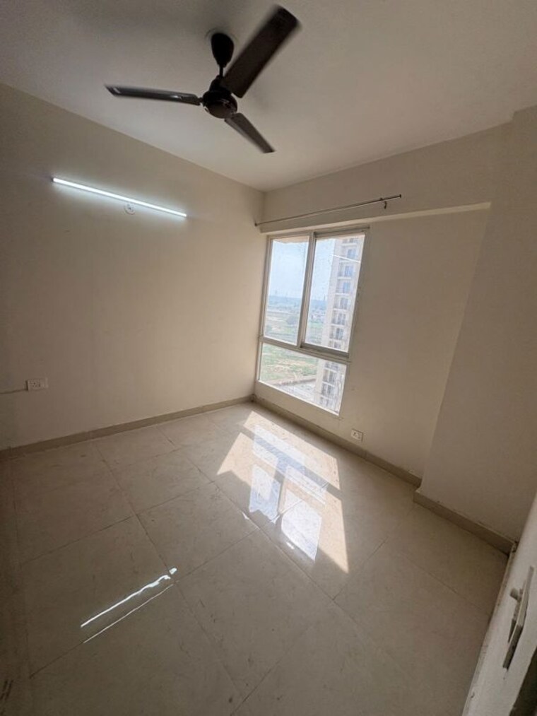 Room, signature-the-millennia-3 2 Bedroom 1000 Sq.Ft. Apartment In Sector 37d Gurgaon 10556901