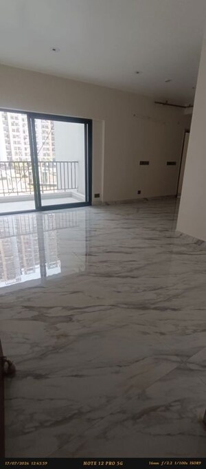 Room in 2 BHK Apartment at Panchsheel Greens II, Sector 16 Greater Noida – for Sale