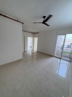 2 BHK Apartment For Rent in Signature The Millennia 3