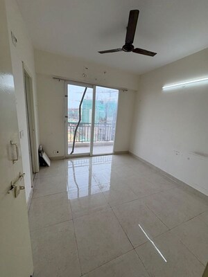 Room in 2 BHK Apartment at Signature The Millennia 3, Sector 37d – for Rent