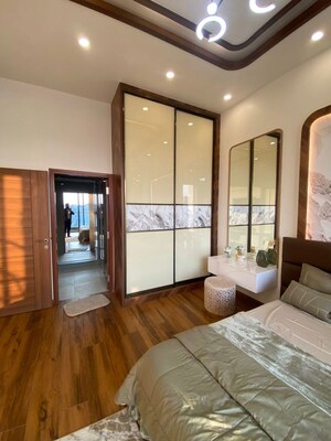 Room in 2 BHK Apartment at Jp Nagar – for Sale