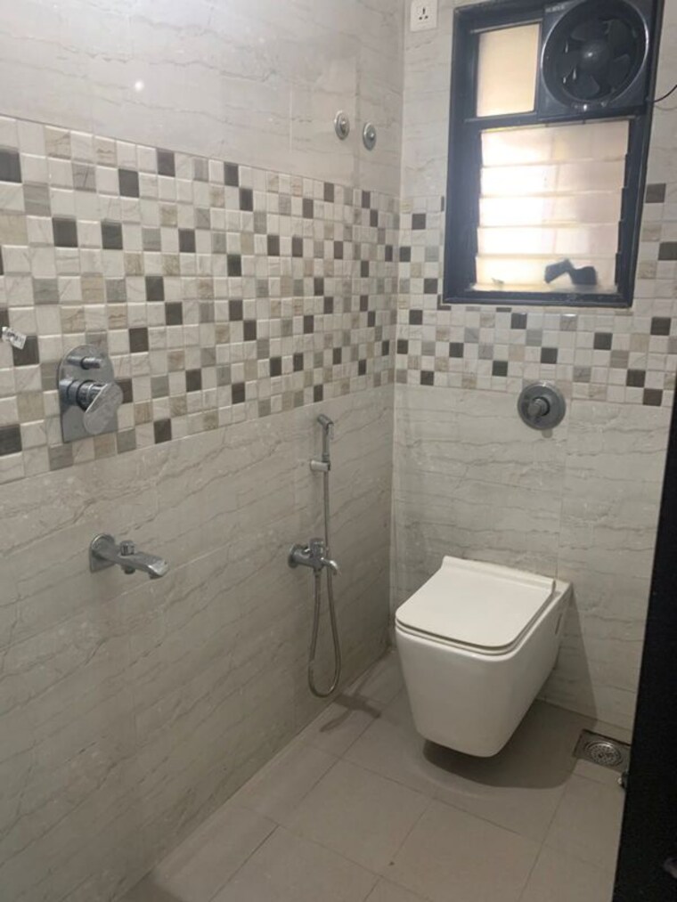 Bathroom, siddharth-nagar-phase-1 3 Bedroom 1200 Sq.Ft. Apartment In Aundh Pune 10556941