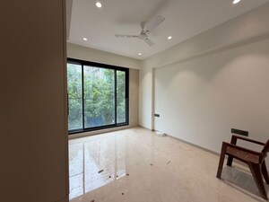 Room in 3 BHK Apartment at MS Gateway, Juhu Road – for Rent