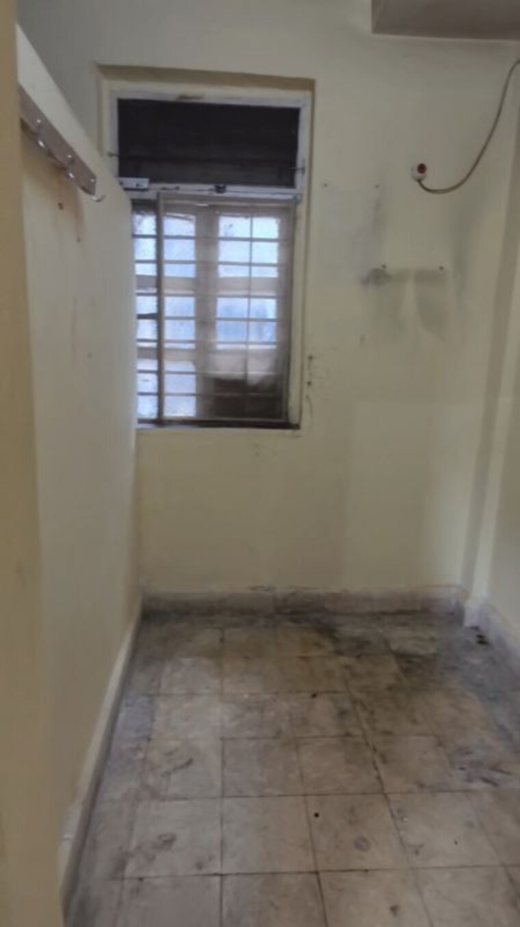 Room, the-city-end-chs 1 RK 350 Sq.Ft. Apartment In Borivali West Mumbai 10556963