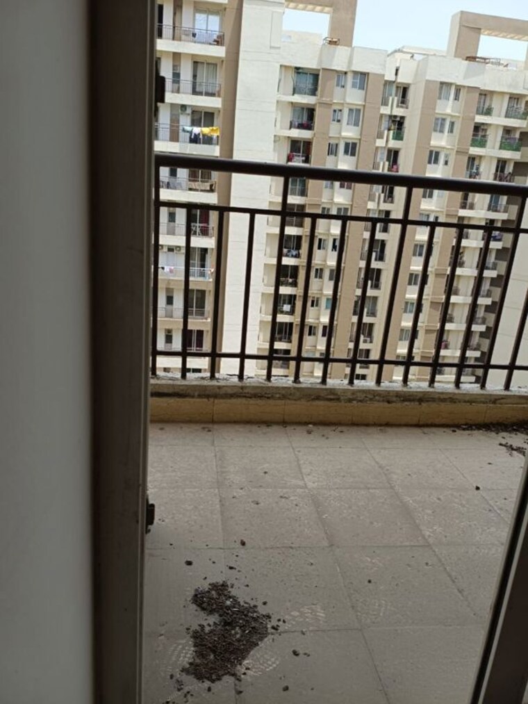 Balcony, amrapali-kingswood 3 Bedroom 1595 Sq.Ft. Apartment In Sector 4 Greater Noida Greater Noida 10396869