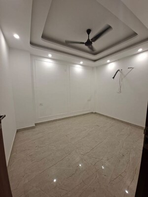 Room in 2 BHK Builder Floor at Chattarpur – for Rent