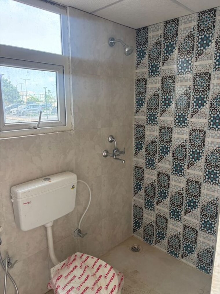 Bathroom, signature-the-millennia-3 2 Bedroom 1000 Sq.Ft. Apartment In Sector 37d Gurgaon 10556969